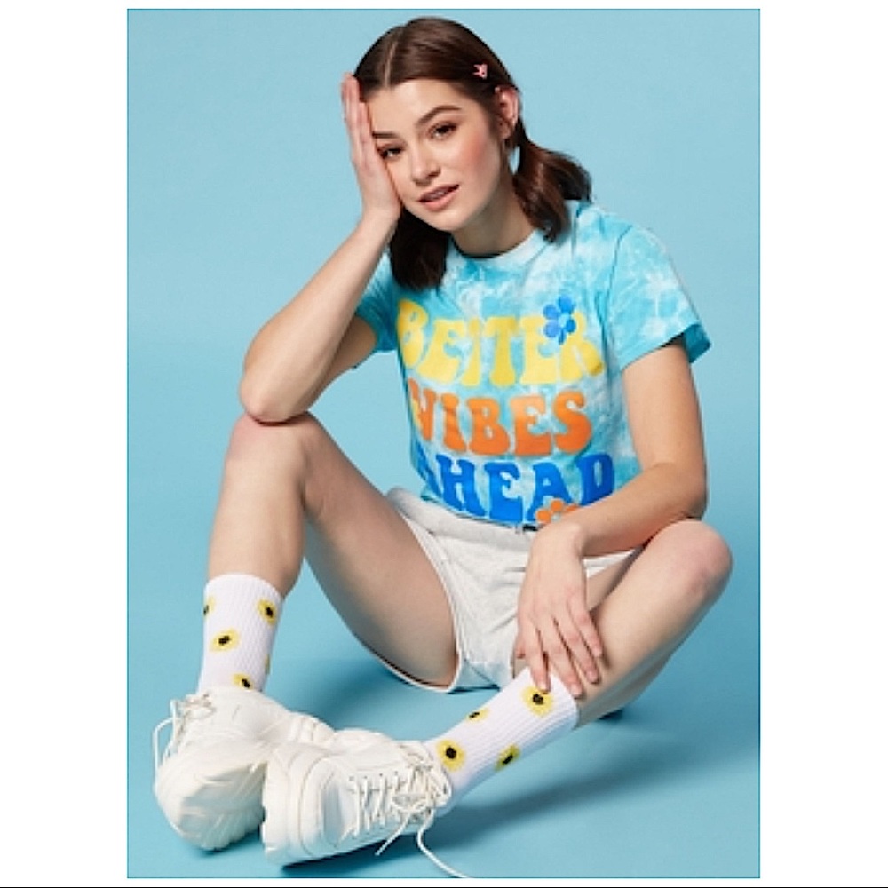 GILDAN | BETTER VIBES AHEAD TIE DYE OVERSIZED BOYFRIEND TEE